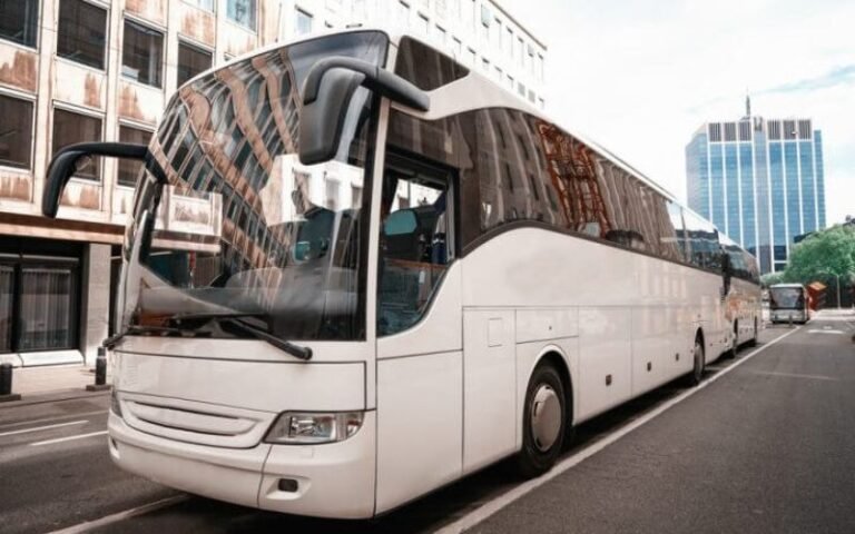 Tips for Booking a Reliable New York Charter Bus Rental in New York City 
